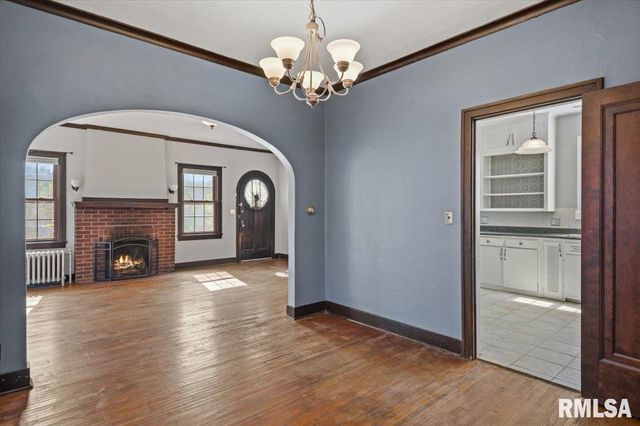 1907 S 5TH Street, Springfield, IL 62703