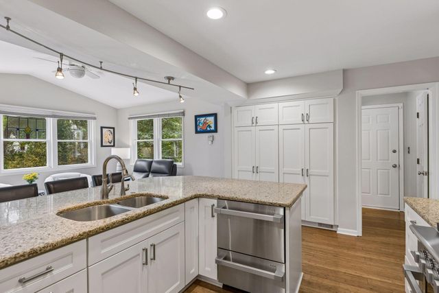 4200 Raleigh Avenue, Saint Louis Park, MN 55416