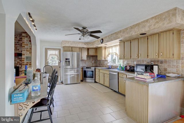 241 EARTH STATION RD, Catawissa, PA 17820