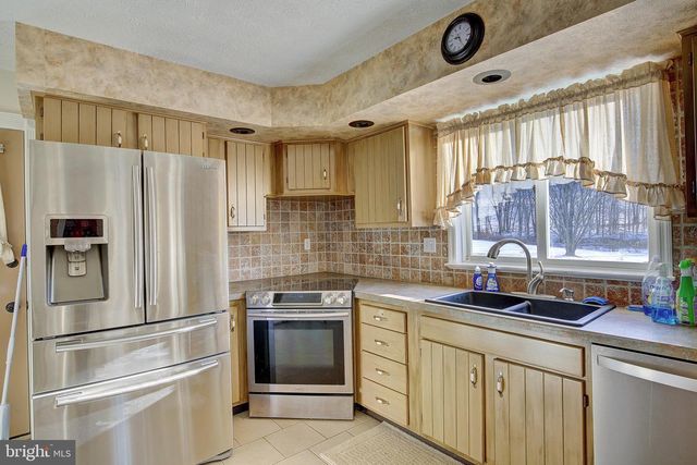 241 EARTH STATION RD, Catawissa, PA 17820