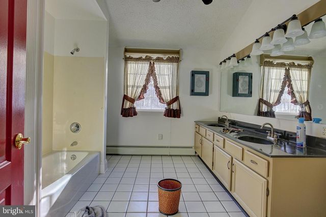 241 EARTH STATION RD, Catawissa, PA 17820