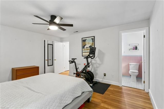319 Mistletoe DR, Newport News, VA 23606