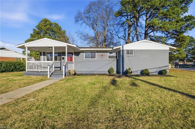 1517 Ekstine DR, Portsmouth, VA 23701