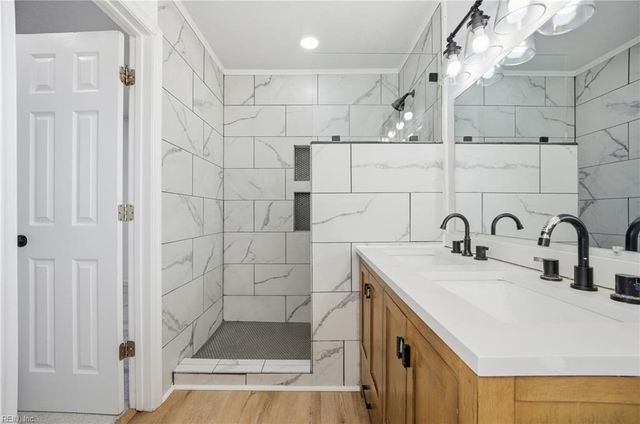 1517 Ekstine DR, Portsmouth, VA 23701