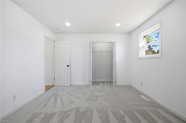 1517 Ekstine DR, Portsmouth, VA 23701