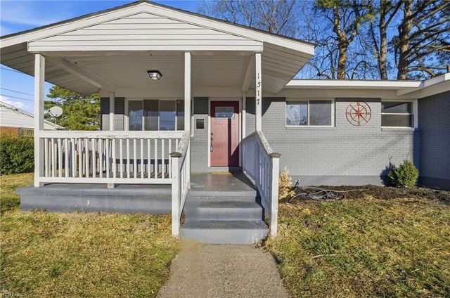 1517 Ekstine DR, Portsmouth, VA 23701