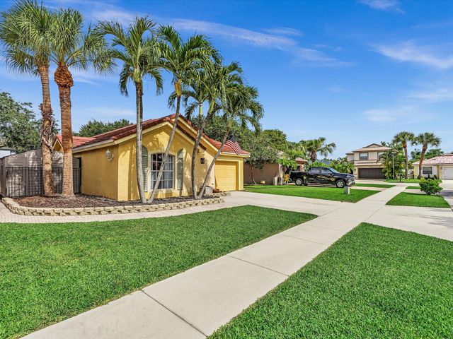 7559 Savannah Lane, Greenacres, FL 33463