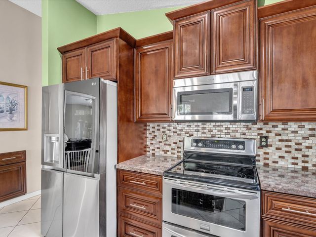 7559 Savannah Lane, Greenacres, FL 33463