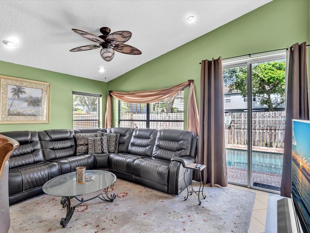 7559 Savannah Lane, Greenacres, FL 33463