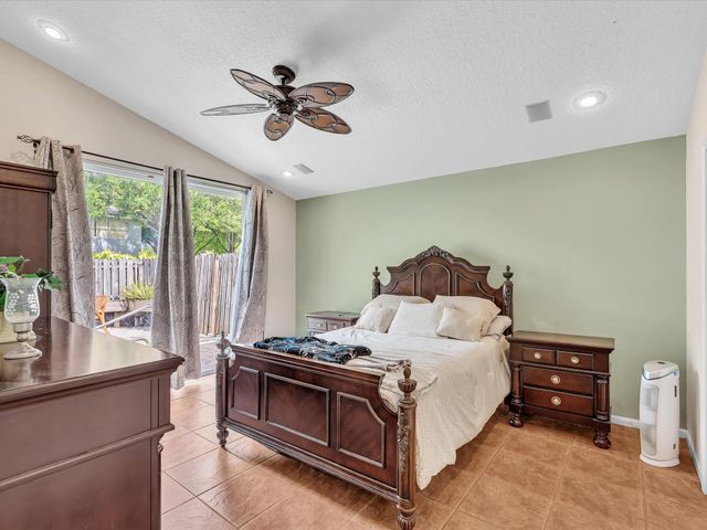 7559 Savannah Lane, Greenacres, FL 33463