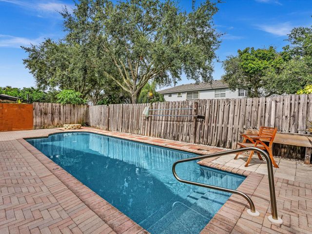 7559 Savannah Lane, Greenacres, FL 33463