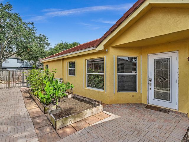 7559 Savannah Lane, Greenacres, FL 33463