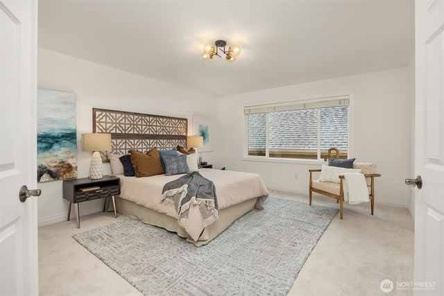 1764 11th Avenue NE, Issaquah, WA 98029