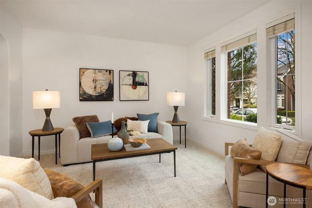 1764 11th Avenue NE, Issaquah, WA 98029