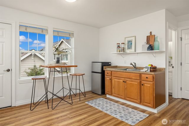 1764 11th Avenue NE, Issaquah, WA 98029