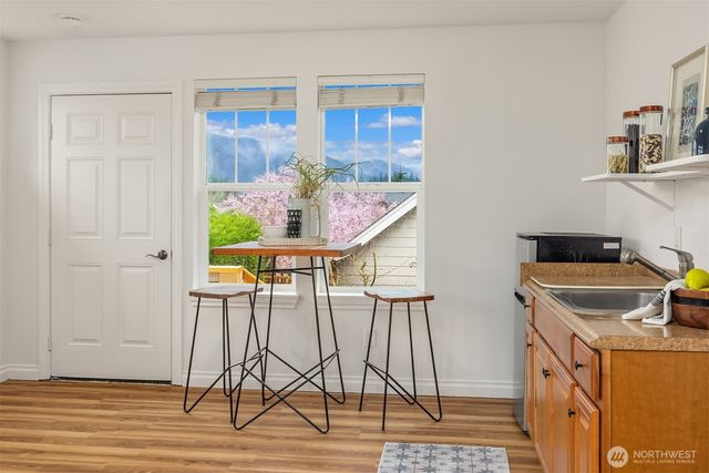 1764 11th Avenue NE, Issaquah, WA 98029