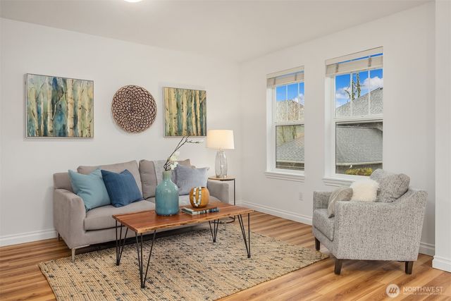 1764 11th Avenue NE, Issaquah, WA 98029