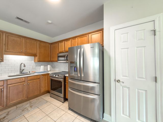 102 Manning Court, Summerville, SC 29485