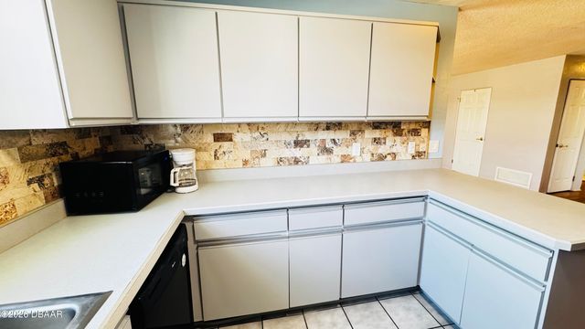 921 N Wild Olive Ave Apt 1, Daytona Beach, FL 32118