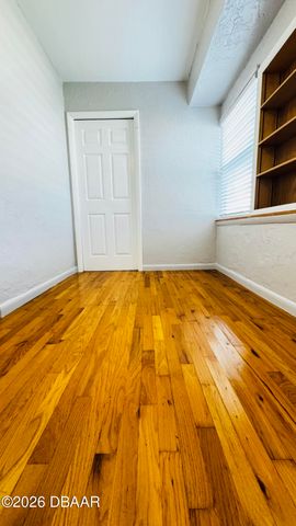 921 N Wild Olive Ave Apt 1, Daytona Beach, FL 32118