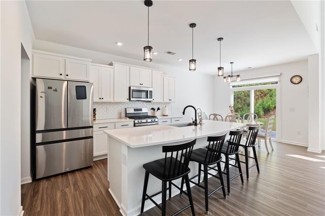 8125 Brewton Bend, Cumming, GA 30107