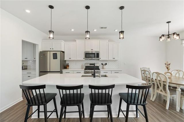 8125 Brewton Bend, Cumming, GA 30107