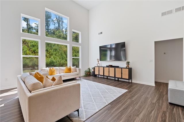 8125 Brewton Bend, Cumming, GA 30107