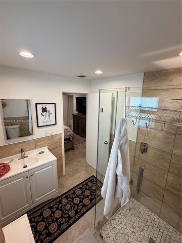 413 SW 10th St, Delray Beach, FL 33444