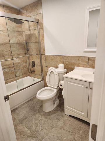 413 SW 10th St, Delray Beach, FL 33444