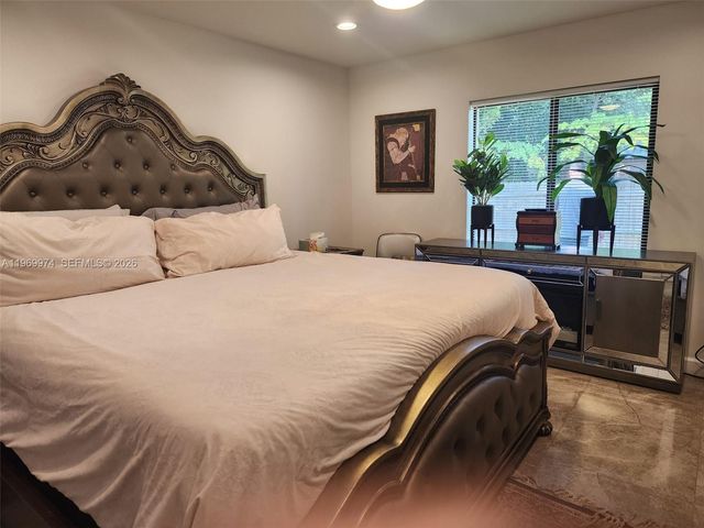 413 SW 10th St, Delray Beach, FL 33444