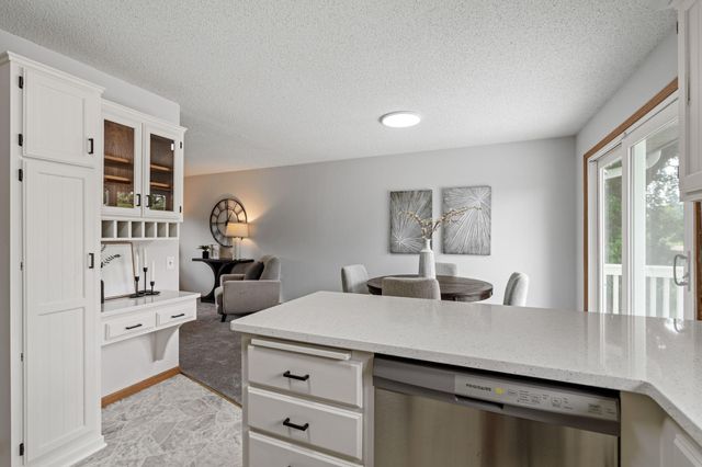 2624 94th Avenue N, Brooklyn Park, MN 55444