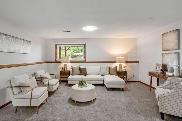 2624 94th Avenue N, Brooklyn Park, MN 55444