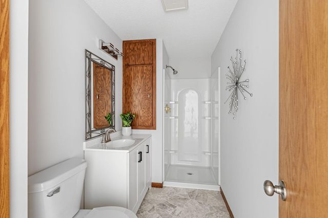 2624 94th Avenue N, Brooklyn Park, MN 55444