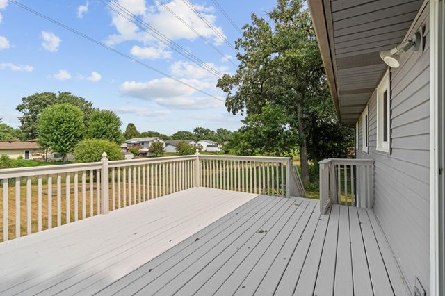 2624 94th Avenue N, Brooklyn Park, MN 55444