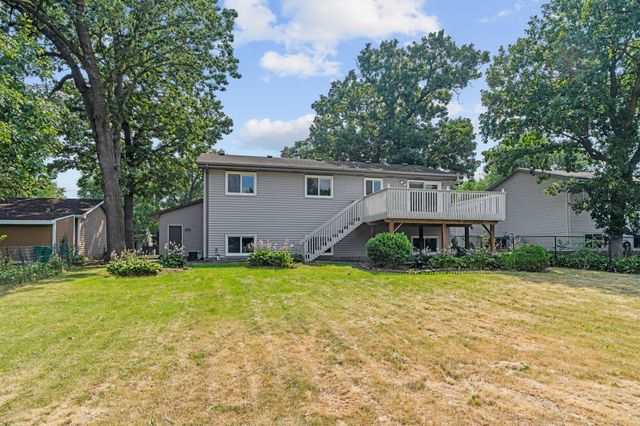 2624 94th Avenue N, Brooklyn Park, MN 55444