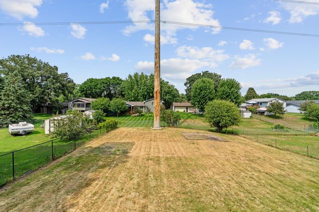 2624 94th Avenue N, Brooklyn Park, MN 55444