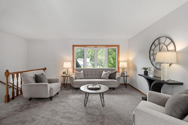 2624 94th Avenue N, Brooklyn Park, MN 55444