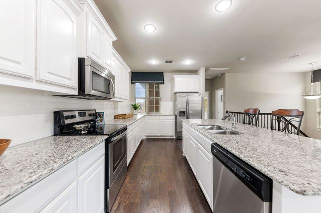 2630 Villa Di Lago 6, Grand Prairie, TX 75054