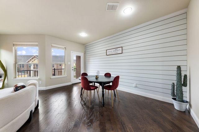 2630 Villa Di Lago 6, Grand Prairie, TX 75054