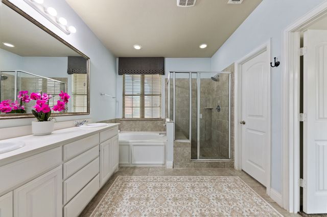 2630 Villa Di Lago 6, Grand Prairie, TX 75054