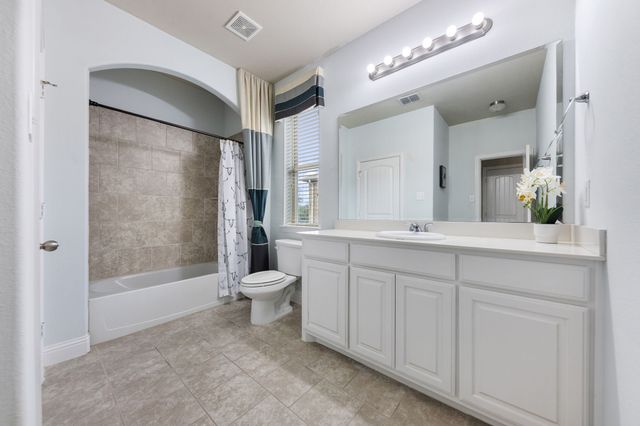 2630 Villa Di Lago 6, Grand Prairie, TX 75054