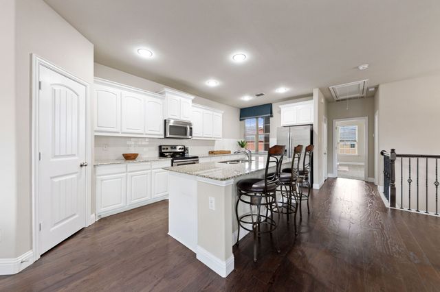 2630 Villa Di Lago 6, Grand Prairie, TX 75054