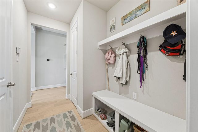 925 Goose Creek Street, Webster, TX 77598