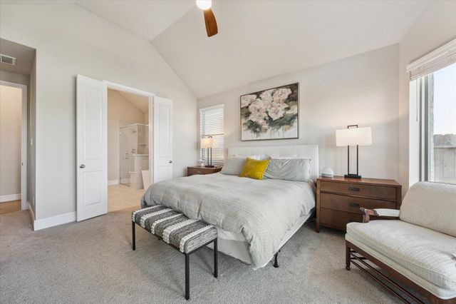 925 Goose Creek Street, Webster, TX 77598