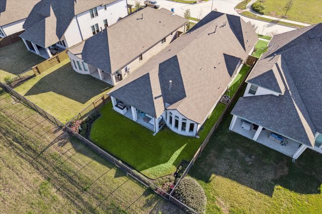 925 Goose Creek Street, Webster, TX 77598