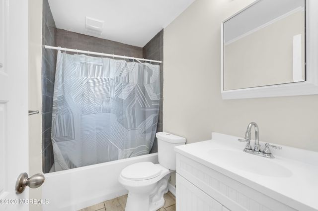 11 Lawrence Avenue, Howell, NJ 07731