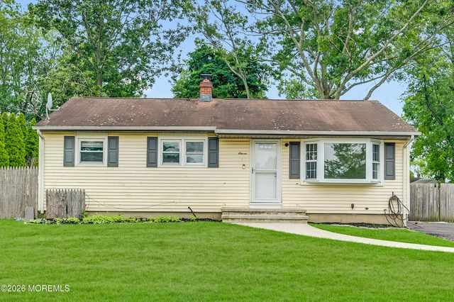 11 Lawrence Avenue, Howell, NJ 07731