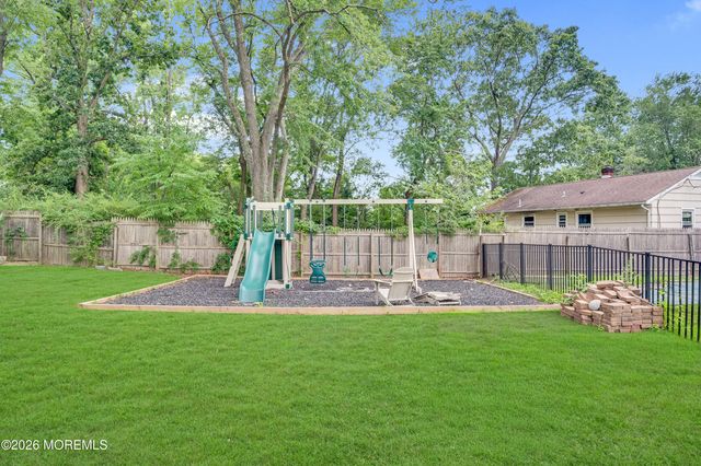 11 Lawrence Avenue, Howell, NJ 07731