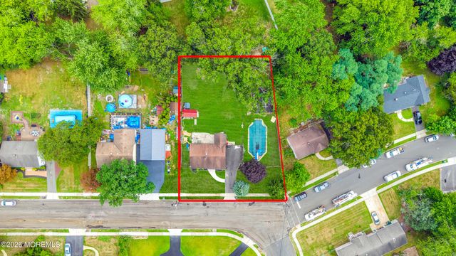 11 Lawrence Avenue, Howell, NJ 07731