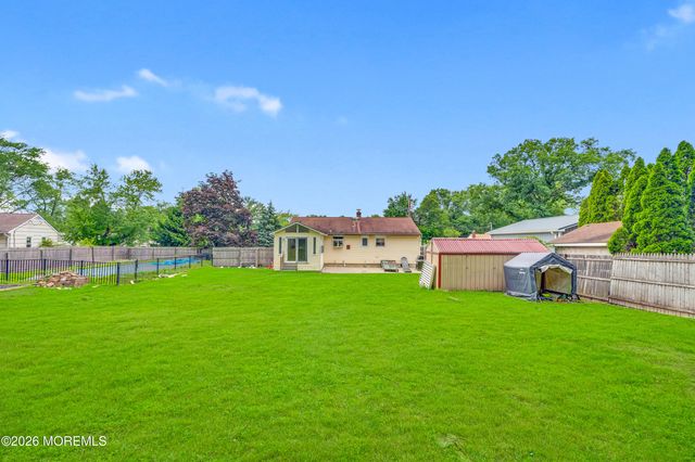 11 Lawrence Avenue, Howell, NJ 07731